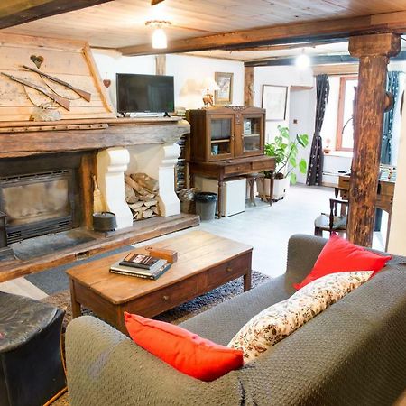 Bed and Breakfast Chalet Bois D'Antan Сент-Фуа-Тарентез Экстерьер фото